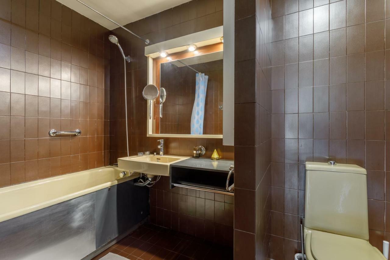 Urban Rooms Habitaciones Con Wifi Y Smart Tv Билбао Екстериор снимка