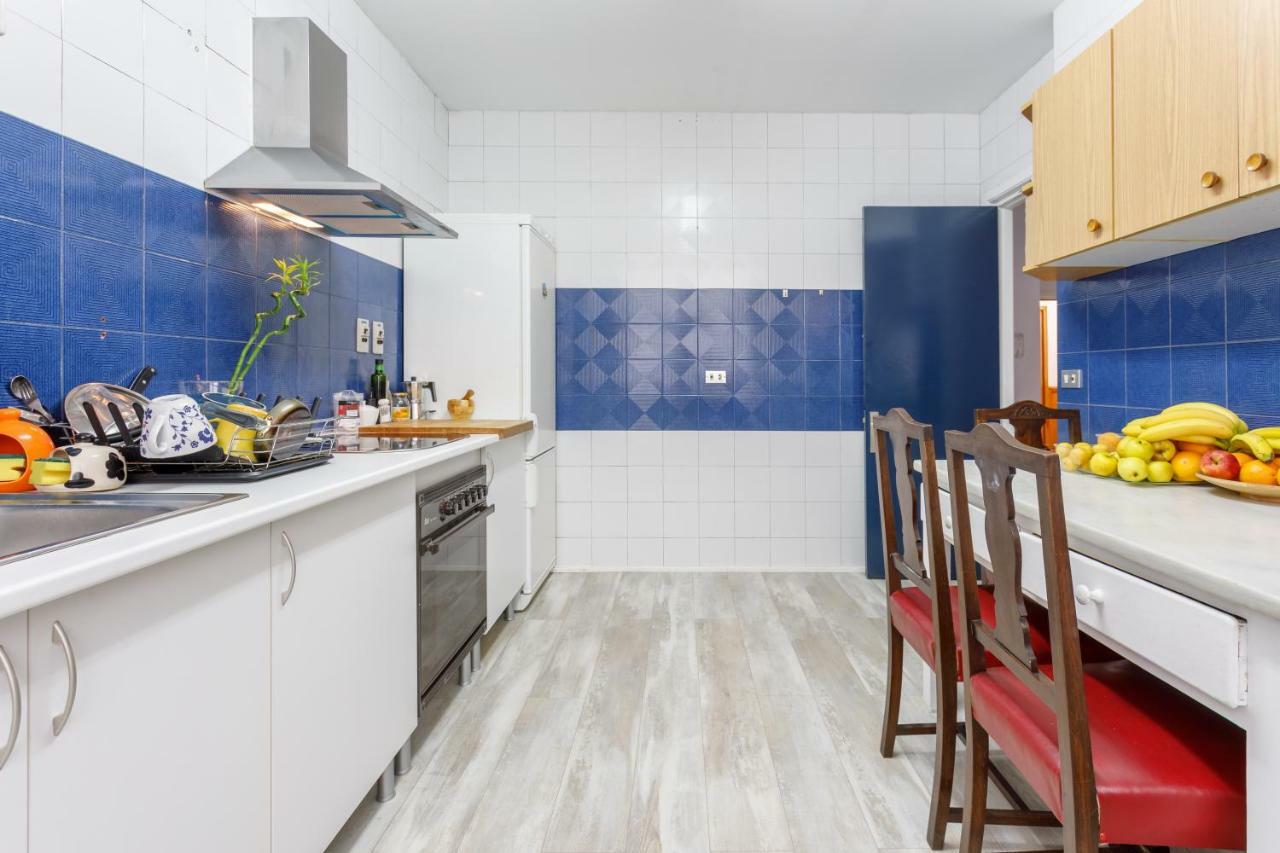 Urban Rooms Habitaciones Con Wifi Y Smart Tv Билбао Екстериор снимка